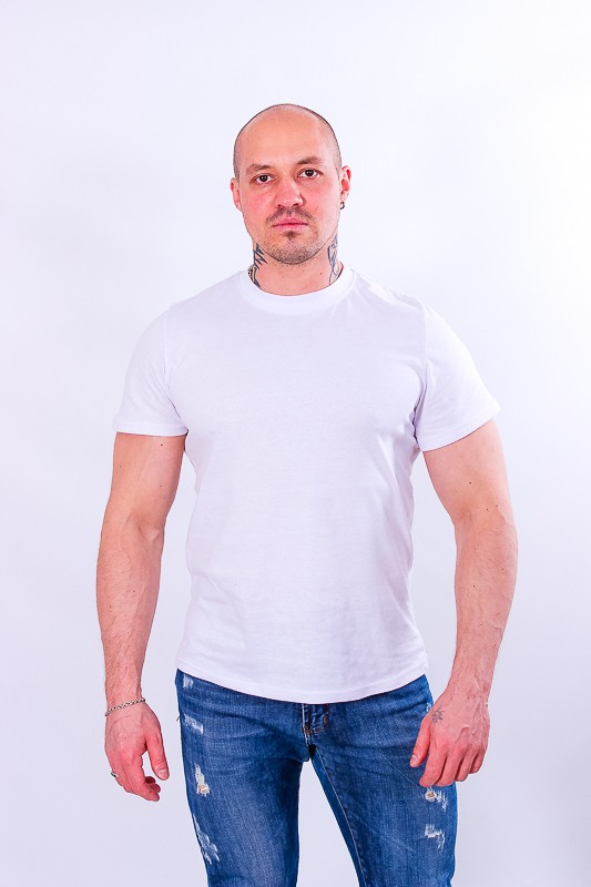 Белая мужская футболка - 44р 