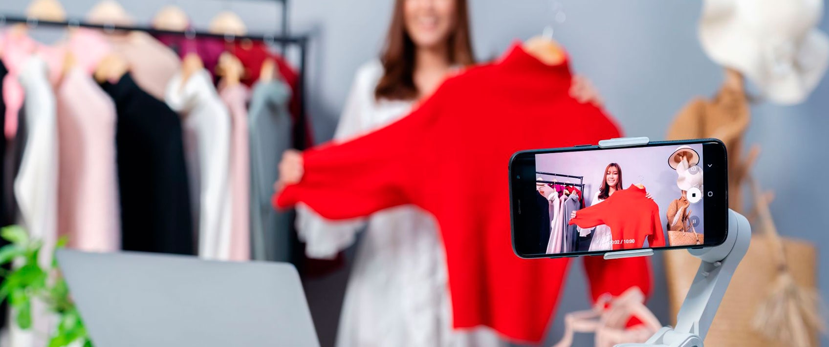 Як заробляти Live shopping стрімерам